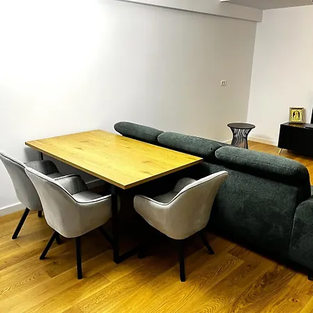 Apartment Modern W. A/c Bucharest