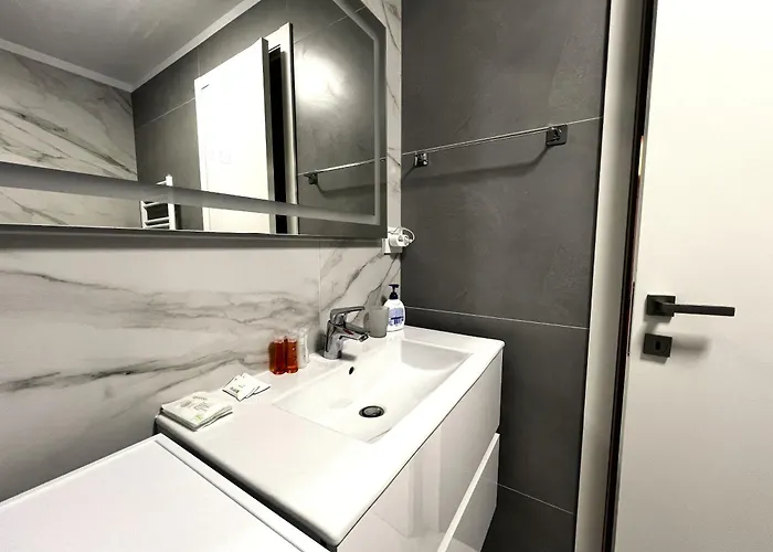 Modern W. A/c * Bukarest